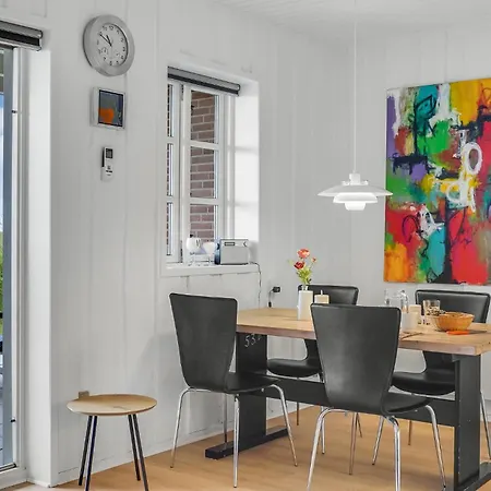 Amazing In With Kitchen