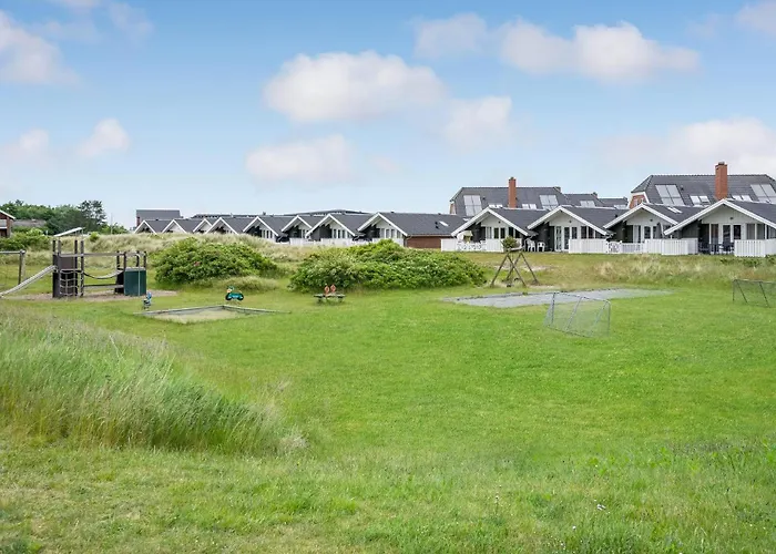 Amazing In With Kitchen Holiday home *